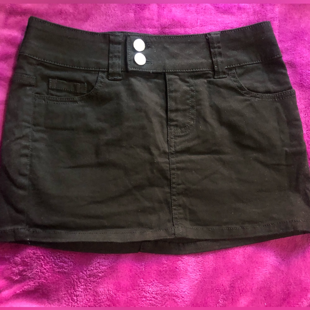 H&M Black MiniSkirt